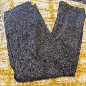 Lululemon gray crop leggings